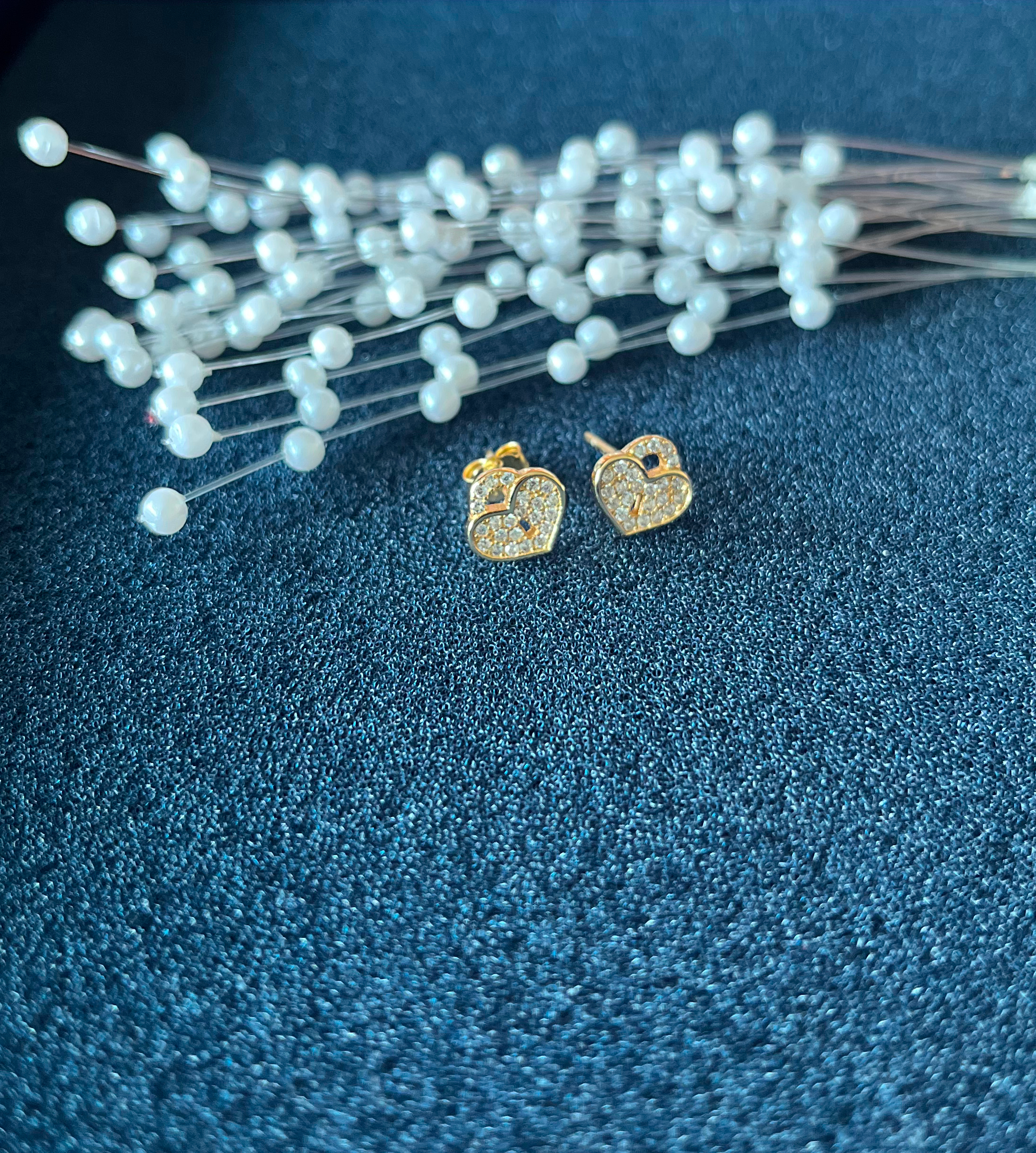 Ørestikker i 14K forgyldt sølv - hjerter med zirkoner (14722) Sekundært billede