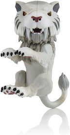 Fingerlings Untamed Sabretooth Silvertooth